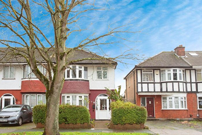 4 Bedroom End Of Terrace House For Sale In Malvern Avenue, Harrow, HA2