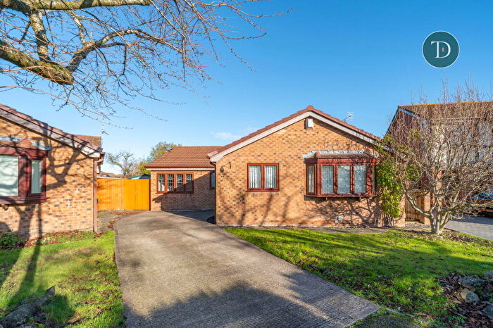 3 Bedroom Detached Bungalow For Sale In Parliament Way, Great Sutton, Ellesmere Port, CH66