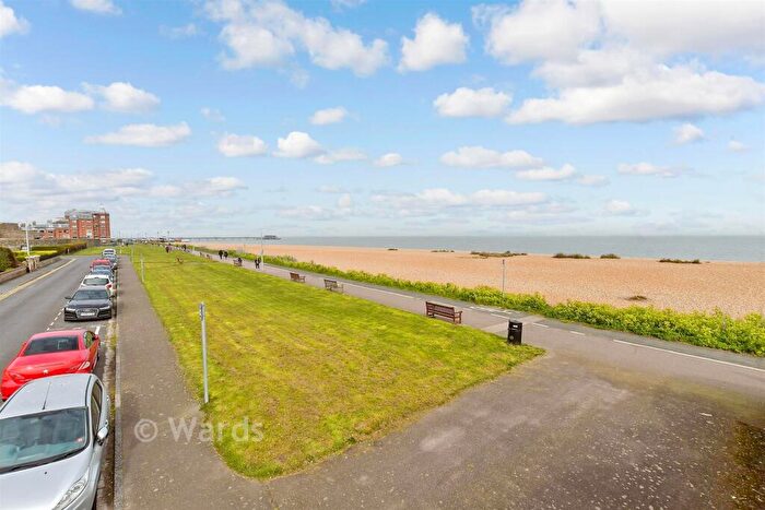 2 Bedroom Flat For Sale In Marine Road, Walmer, Deal, Kent, CT14