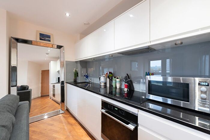 1 Bedroom Flat To Rent In Lawn Road, London, NW3