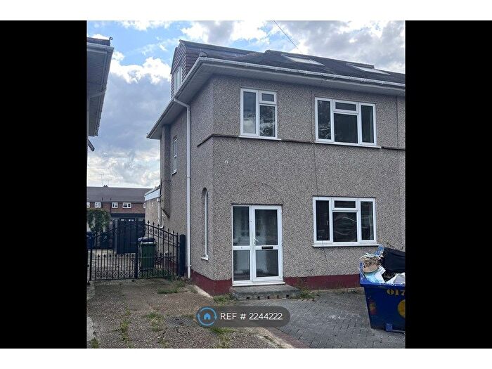 5 Bedroom Semi-Detached House To Rent In Kingshill Avenue, Northolt, UB5
