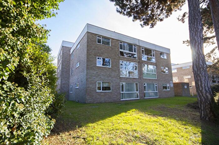 1 Bedroom Apartment To Rent In Lesley Court, Southcote Road, Reading, Berkshire, RG30