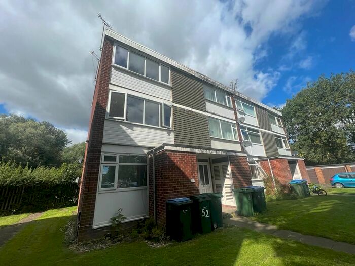 2 Bedroom Maisonette To Rent In Darnford Close, Walsgrave, Coventry, CV2