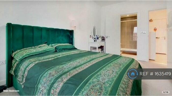 3 Bedroom Flat To Rent In Tiller House, London, E6