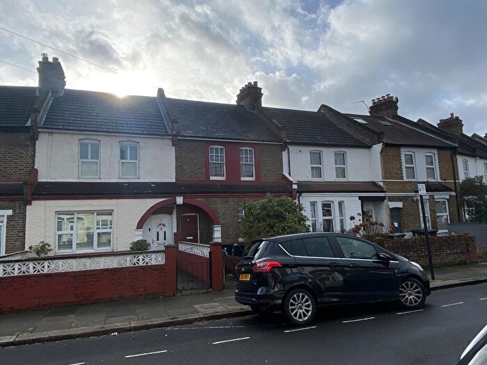 3 Bedroom Terraced House For Sale In Clarendon Road, West Green, London, N15