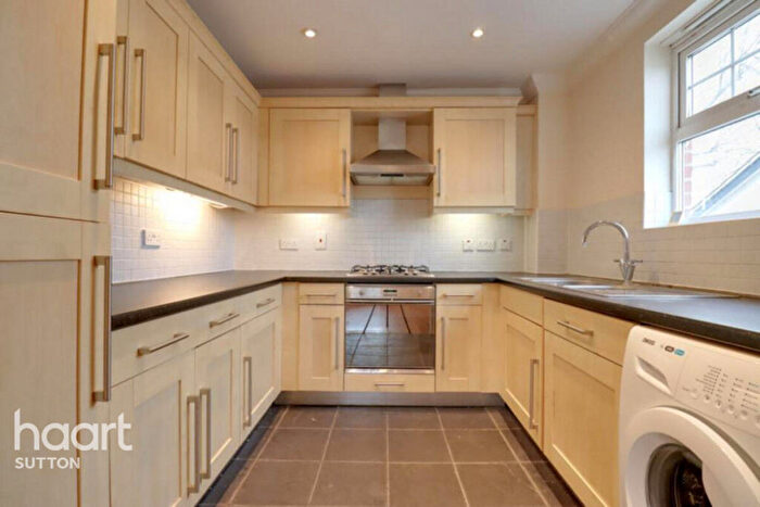 2 Bedroom Apartment For Sale In Western Road, Sutton, SM1