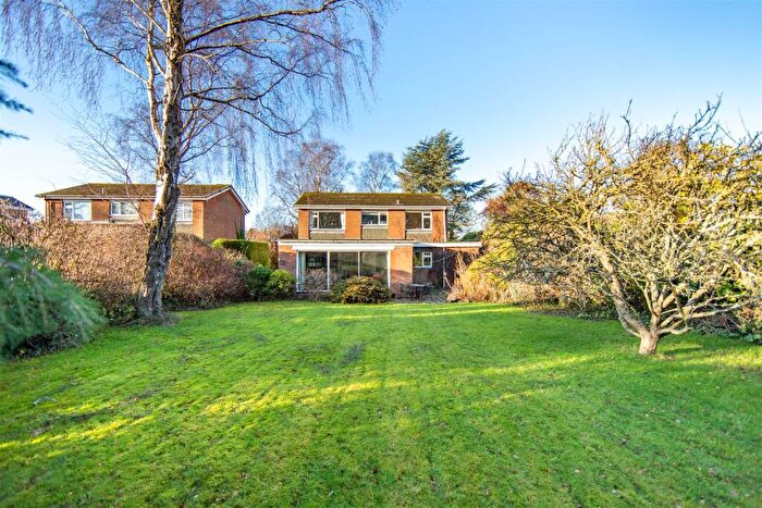 4 Bedroom Detached House For Sale In Linden Way, Darras Hall, NE20