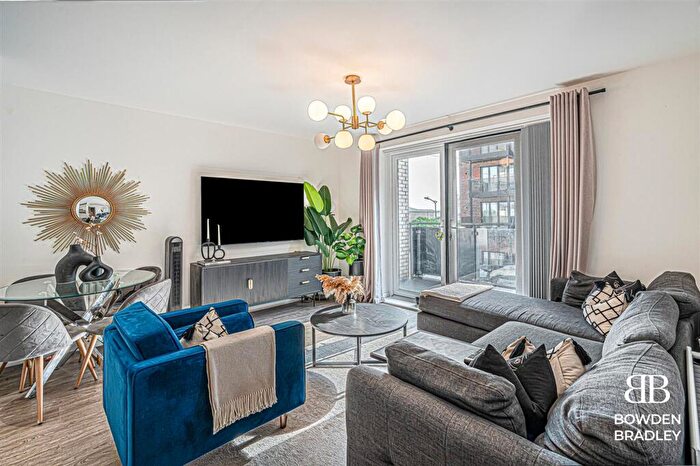 2 Bedroom Apartment For Sale In Sackett Road, Beach House, IG11