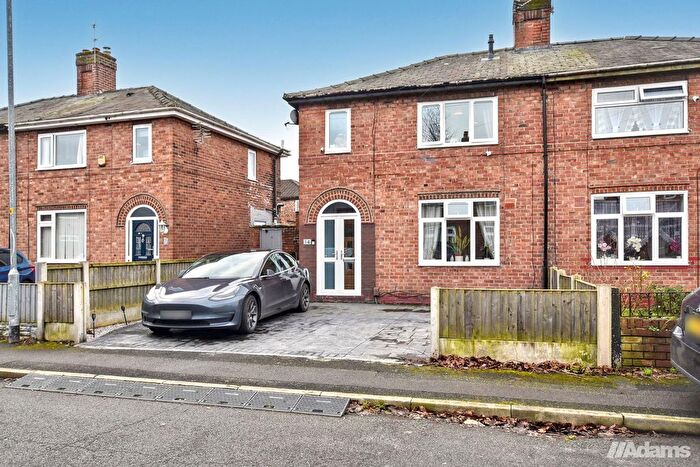 3 Bedroom Semi Detached House For Sale In Brindley Avenue, WA4