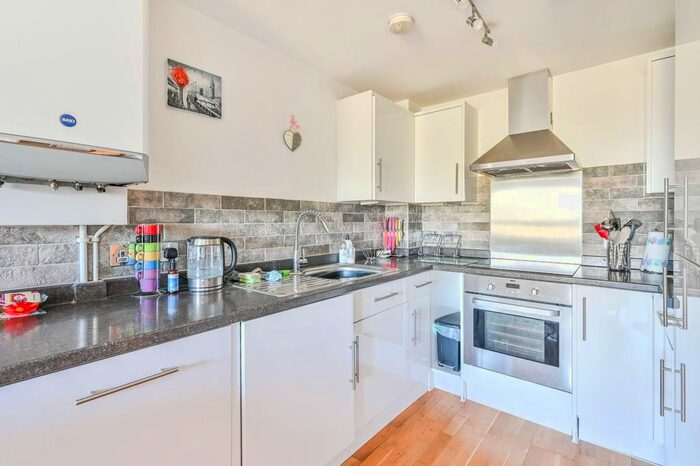 1 Bedroom Flat To Rent In Alana Heights, Chingford, London, E4