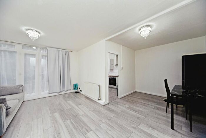 2 Bedroom Flat For Sale In Heathfield Road, Croydon, CR0