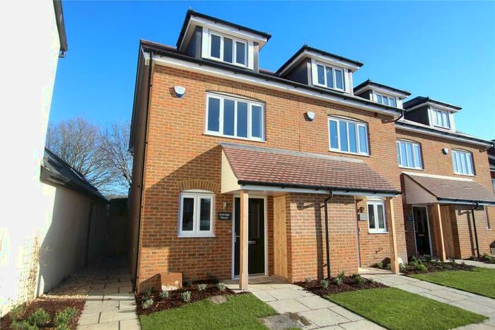 3 Bedroom Terraced House To Rent In Bisley, GU24