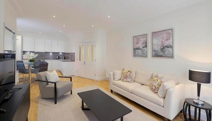3 Bedroom Flat To Rent In Hamlet Gardens, Ravenscourt Park, London, W6