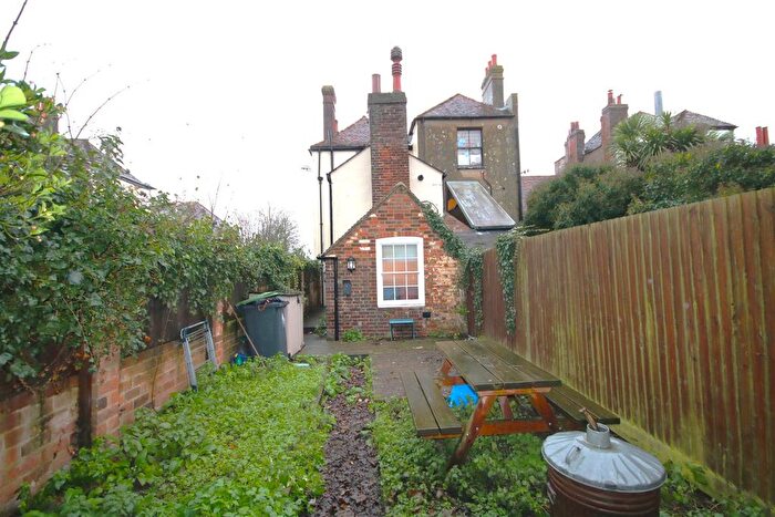 5 Bedroom End Of Terrace House To Rent In St. Dunstans Street, Canterbury, CT2