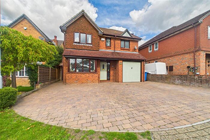 4 Bedroom Detached House For Sale In Cleopatra Place, Warfield, Berkshire, RG42