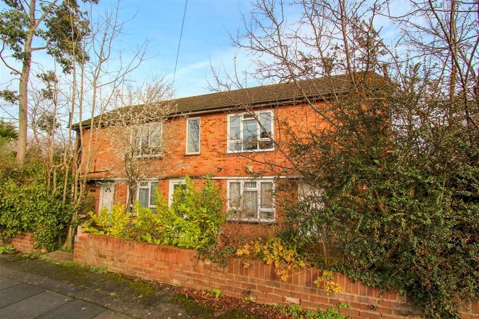 Studio To Rent In Glebe Court, Hill Lane, Ruislip, HA4