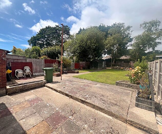 3 Bedroom Terraced House For Sale In Wavell Avenue, Poole, BH17