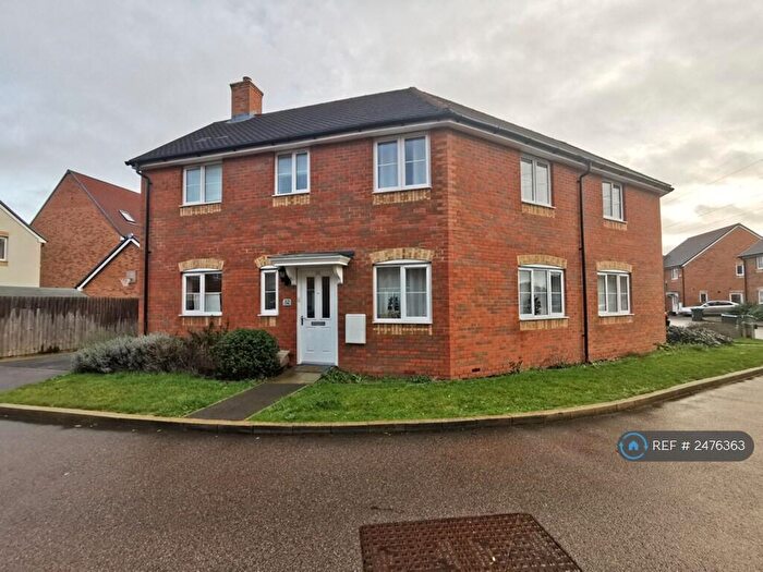 3 Bedroom Semi-Detached House To Rent In Colney Road, Aylesbury, HP18