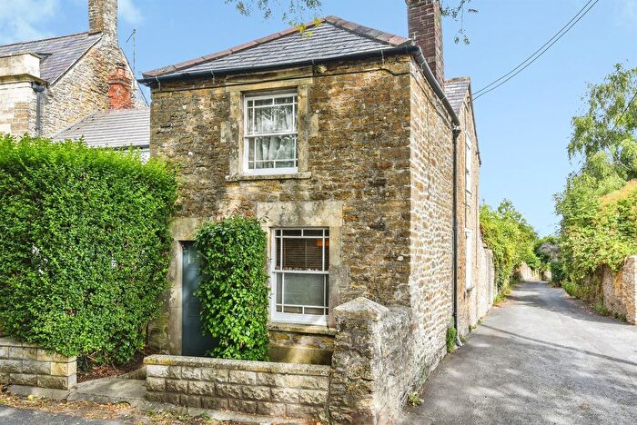 2 Bedroom Semi-detached House For Sale In Goulds Ground, Frome, BA11