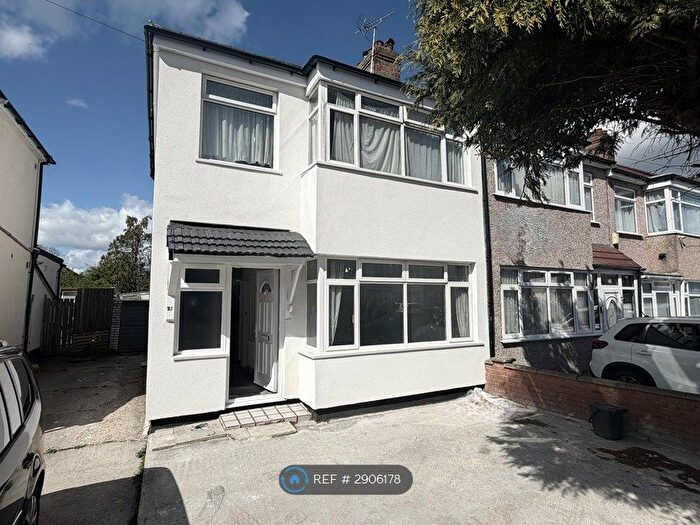 3 Bedroom Semi Detached House To Rent In Orchard Grove, Harrow, HA3