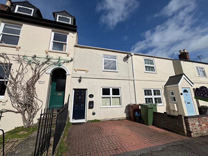 3 Bedroom Terraced House To Rent In Hambrook Street, GL52