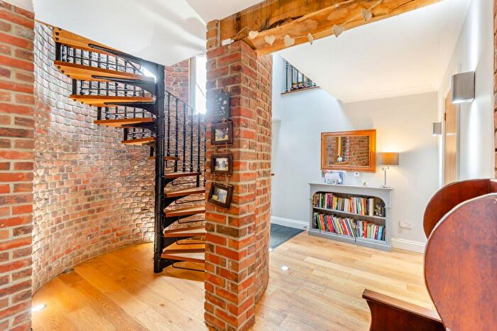 5 Bedroom Detached House For Sale In Kennerleigh, Crediton, EX17