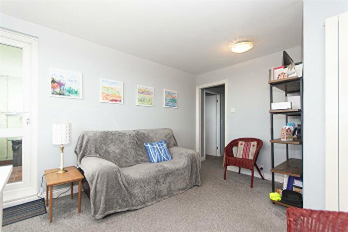 1 Bedroom Flat To Rent In Yelverton Road, London, SW11