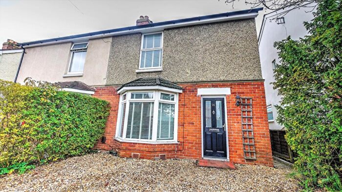 3 Bedroom Semi-Detached House For Sale In Queens Road, Petersfield, Hampshire, GU32