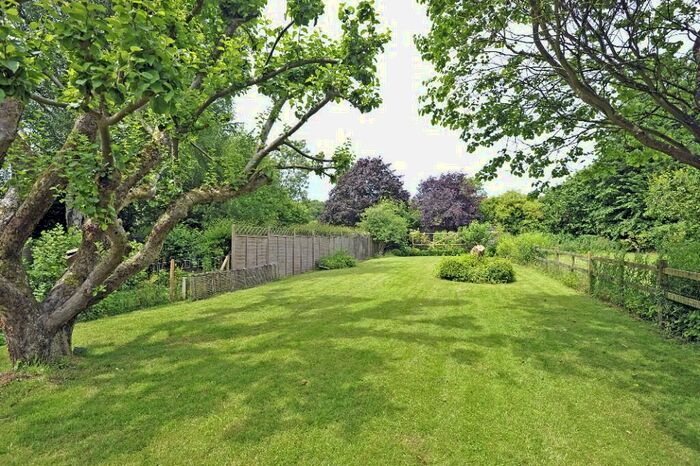 4 Bedroom Detached House To Rent In The Street, Puttenham, Surrey, GU3