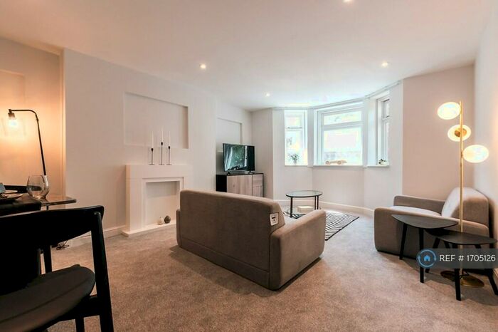 1 Bedroom Flat To Rent In Southsea, Southsea, PO5