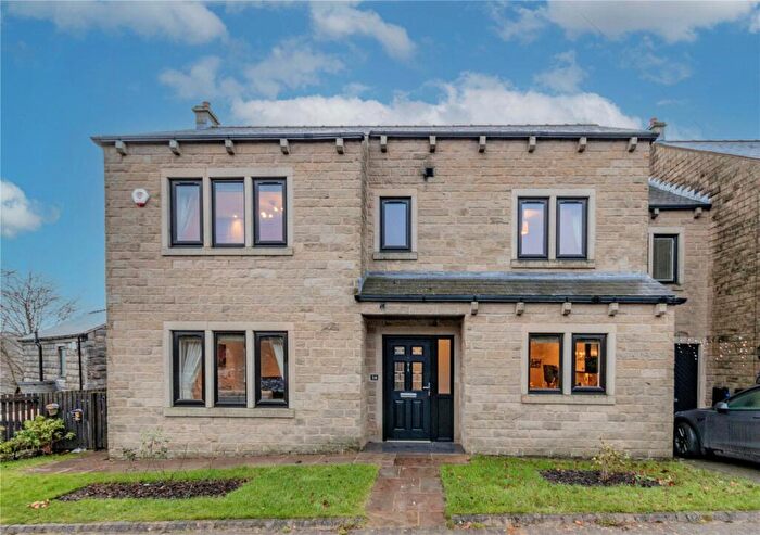 3 Bedroom Link Detached House For Sale In Delph Road, Denshaw, Saddleworth, OL3
