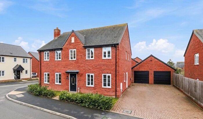 5 Bedroom Detached House For Sale In Blueshot Drive, Worcester, WR6