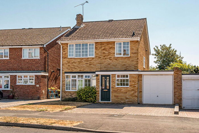 3 Bedroom Detached House For Sale In Tiverton Road, Basingstoke, RG23