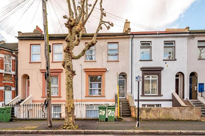 6 Bedroom Detached House For Sale In Neville, Forest Gate, London, E7