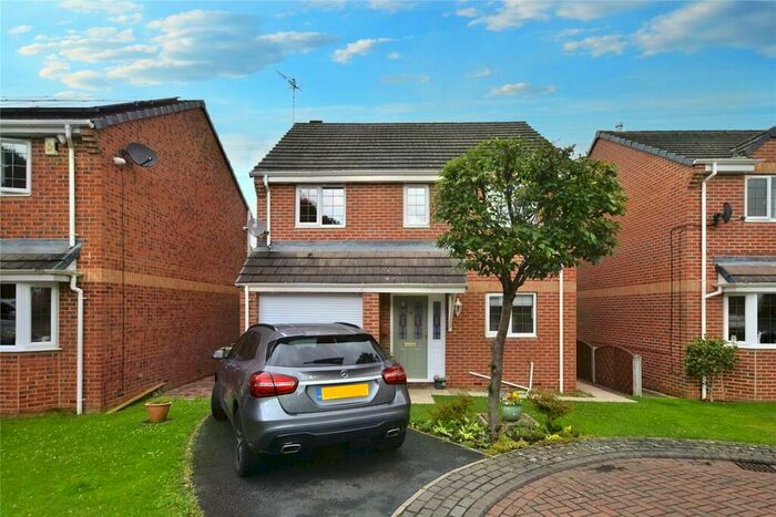 4 Bedroom Detached House To Rent In St. Benedicts Drive, Leeds, West Yorkshire, LS13