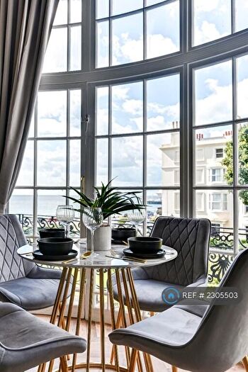 1 Bedroom Flat To Rent In Marine Square, Brighton And Hove, BN2