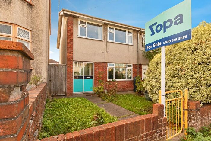3 Bedroom End Of Terrace House For Sale In Bell Hill Road, Bristol, BS5