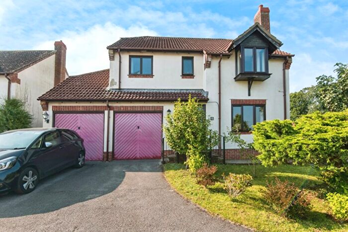 4 Bedroom Detached House For Sale In Newtons Orchard, Kilmington, Axminster, EX13