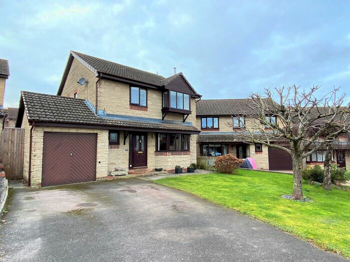 4 Bedroom Detached House For Sale In Borough Close, Kings Stanley, Stonehouse, GL10
