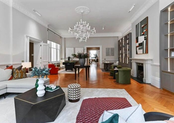4 Bedroom Flat For Sale In Queen`S Gate Terrace, London, SW7