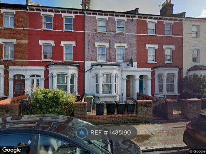 2 Bedroom Flat To Rent In Hornsey Park Road, London, N8