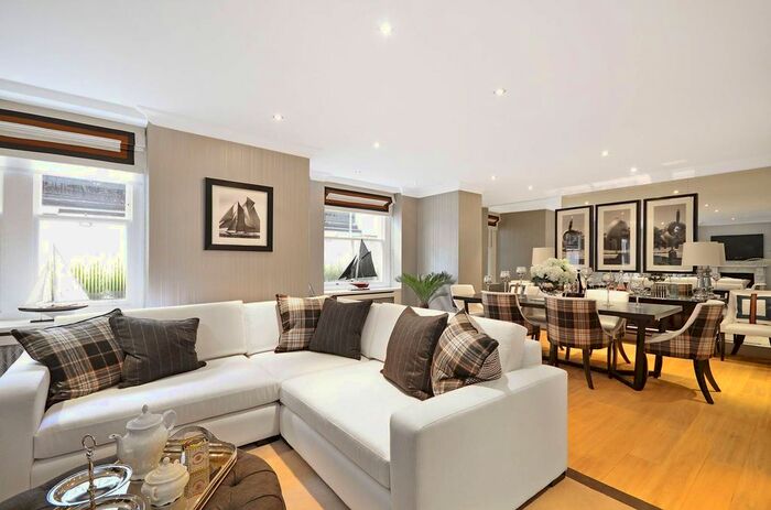 4 Bedroom Flat To Rent In Drayton Gardens, South Kensington, London, SW10