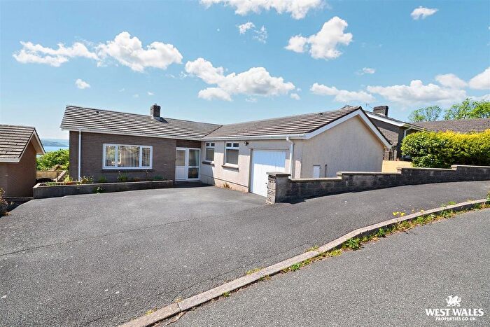 3 Bedroom Detached Bungalow For Sale In Hazel Grove, Llanstadwell, Milford Haven, SA73