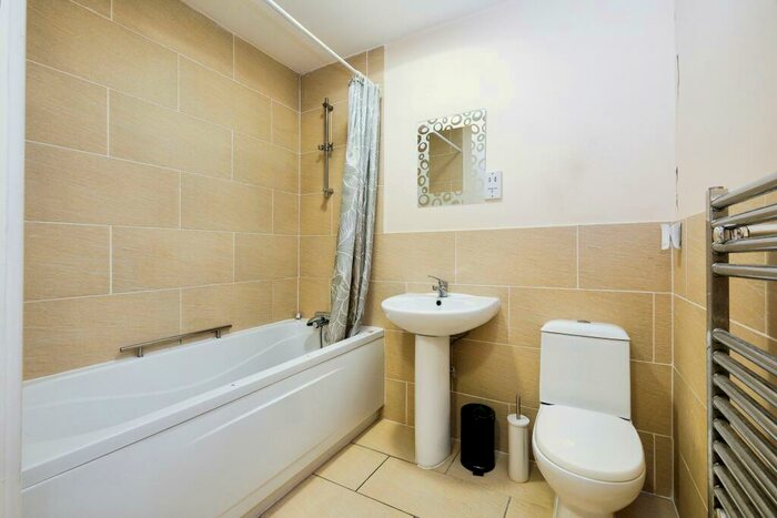 2 Bedroom Apartment To Rent In Millwright Street, Leeds, LS2