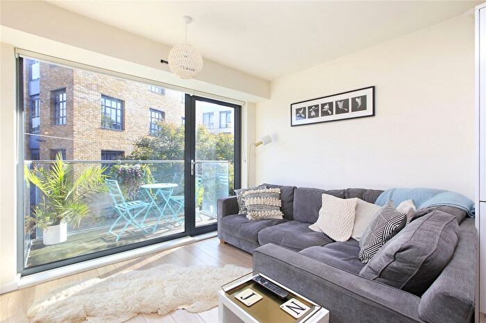 1 Bedroom Flat For Sale In Macaulay Road, Clapham Town, SW4