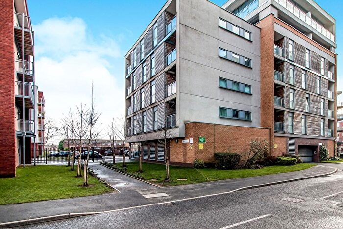 2 Bedroom Apartment To Rent In Elmira Way, Salford, M5