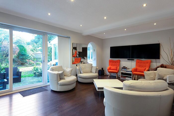 4 Bedroom Detached House For Sale In Brookside, The Rise, Edgware, HA8