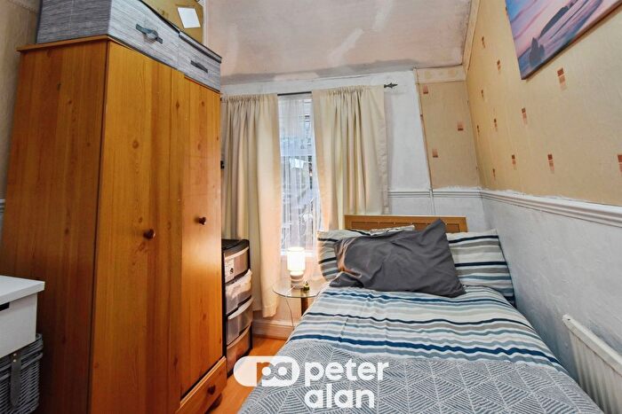 3 Bedroom End Terrace House For Sale In Maple Terrace, Abercwmboi, Aberdare, CF44