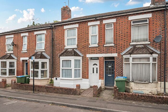 2 Bedroom Terraced House For Sale In Burton Road, Southampton, SO15