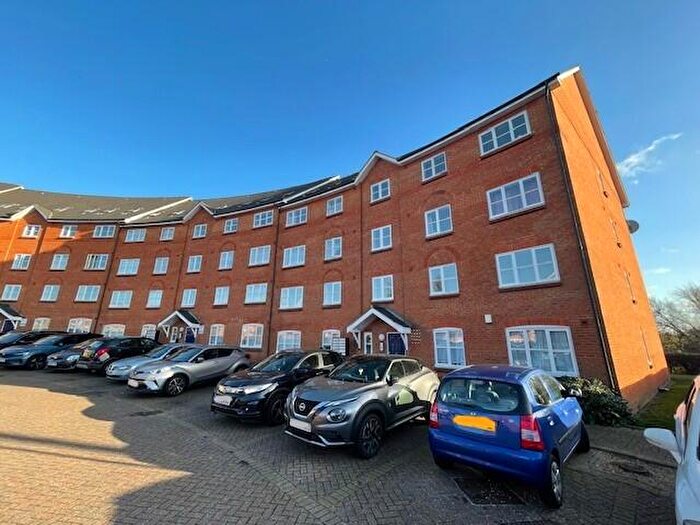 2 Bedroom Flat To Rent In Prebend Street, MK40